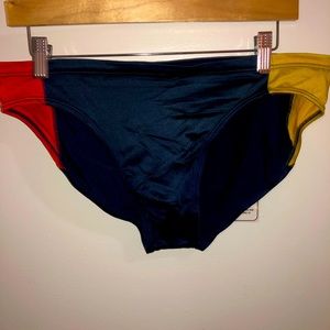 🧃🧃Men’s Sports Illustrated size L bikini swim.